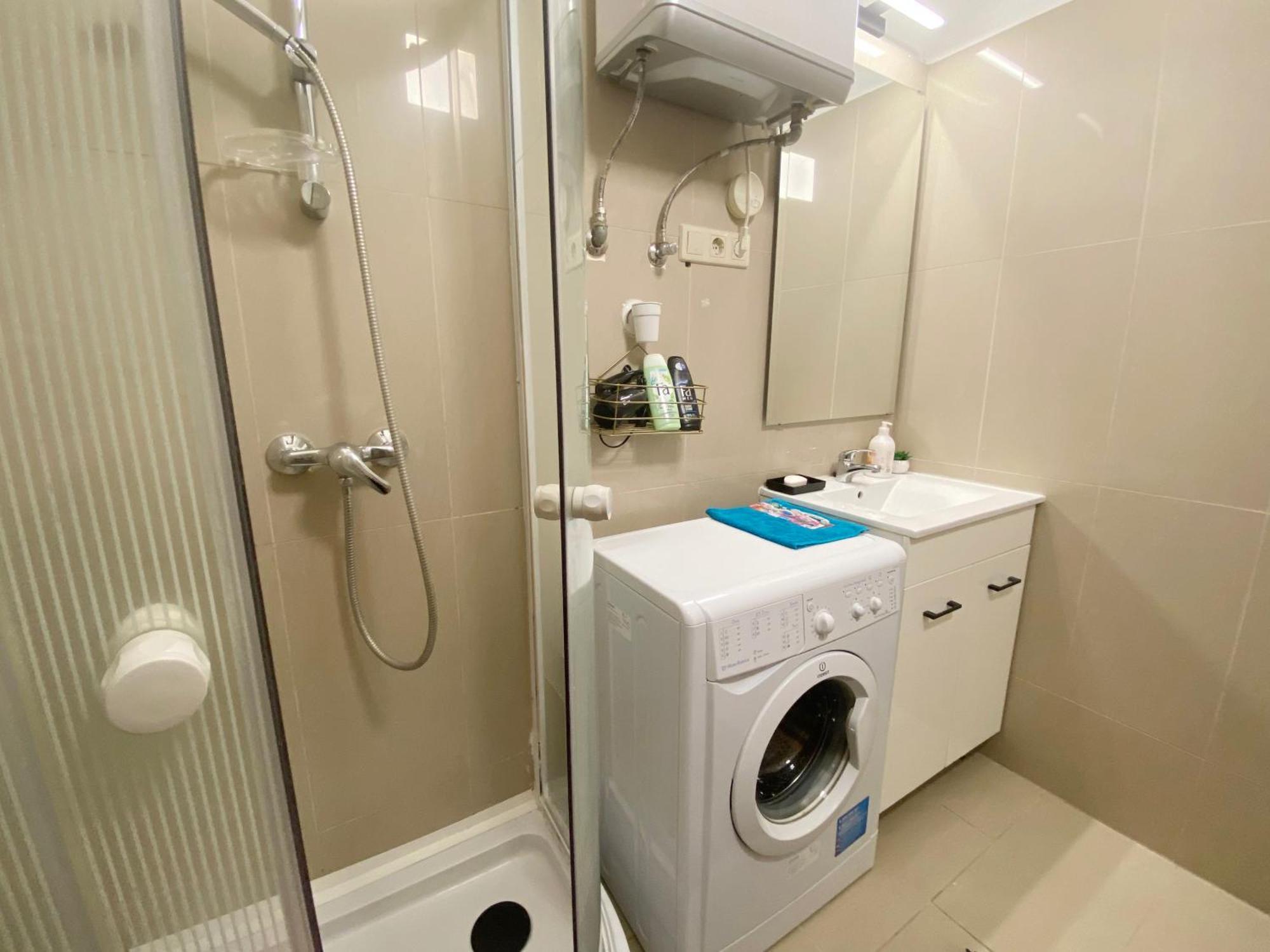 Goldart Design Apartment In The Heart Of بودابست المظهر الخارجي الصورة