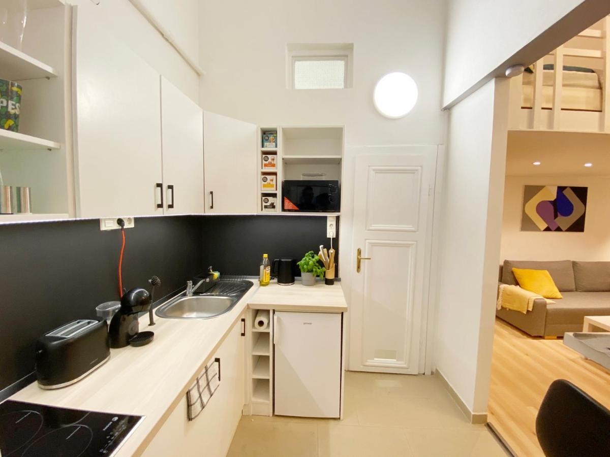 Goldart Design Apartment In The Heart Of بودابست المظهر الخارجي الصورة